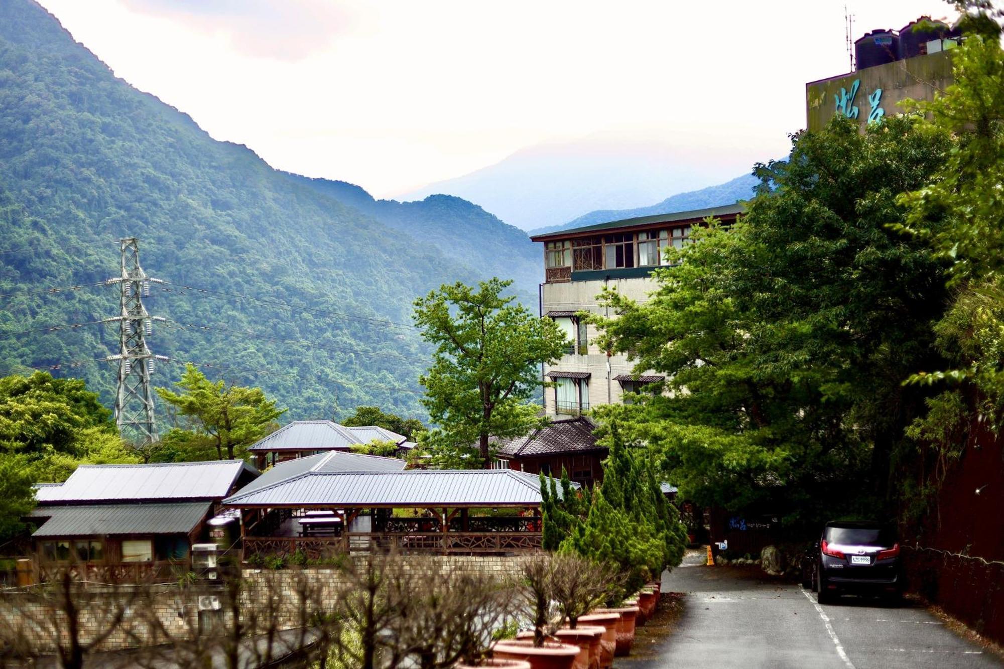 Wulai Sunglyu Hot Spring Resort מראה חיצוני תמונה